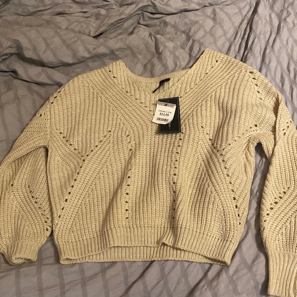 SWEATER. CREAM SWEATER